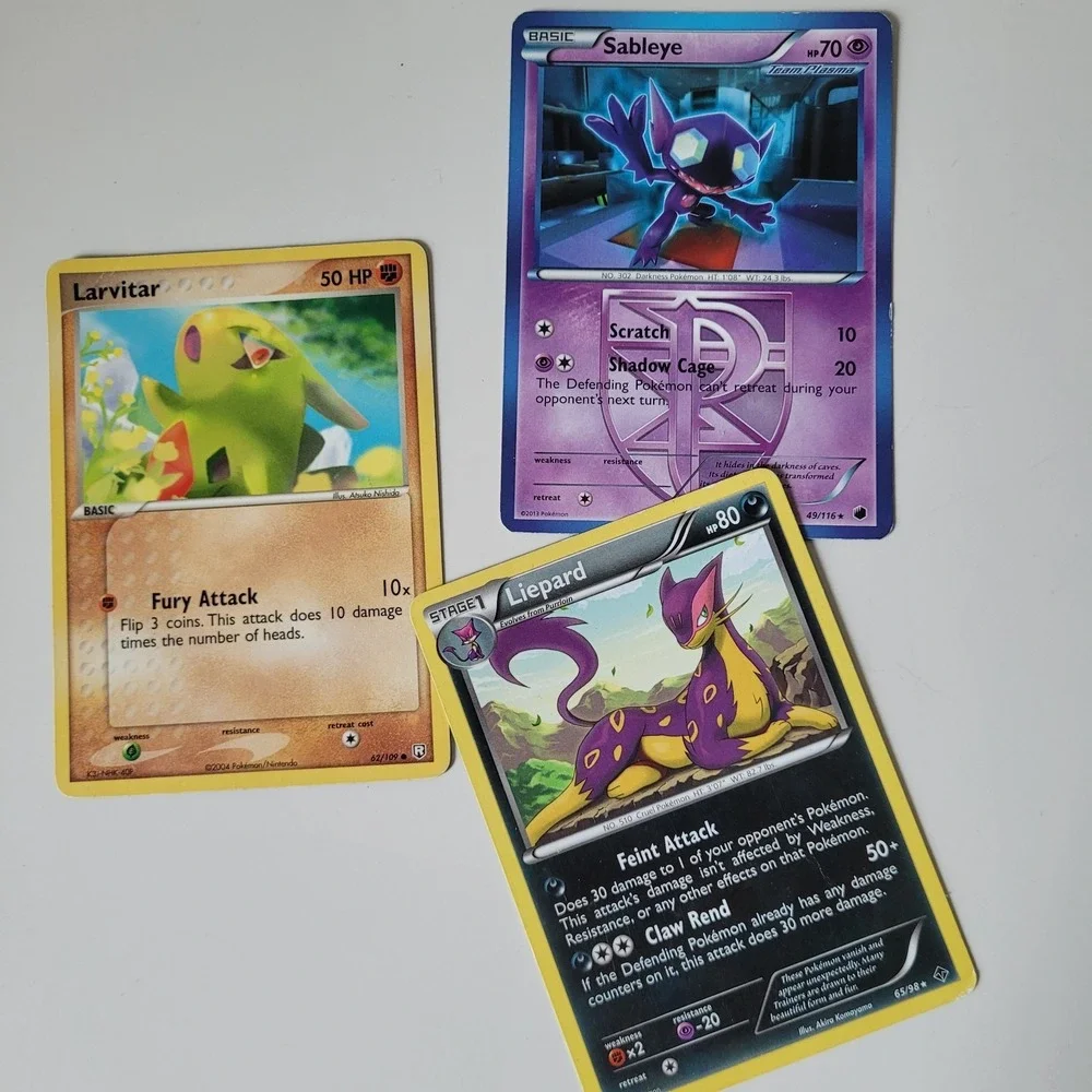 Pokemon Card Lot Black & White Era 12 Cards White Kyurem EX, Emolga Reverse Holo